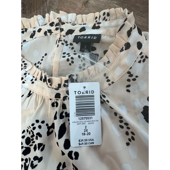 Torrid Plus Size Georgette Mock Neck Tank Leopard Pink NEW Size 2 - Picture 2 of 8